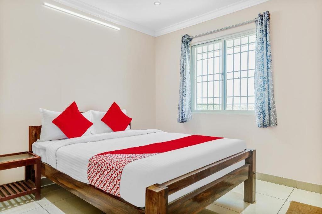 Pn Samy Inn Pondicherry Exterior photo