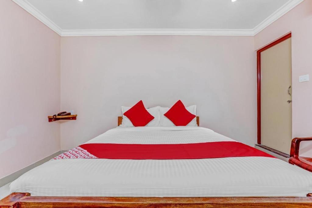 Pn Samy Inn Pondicherry Exterior photo